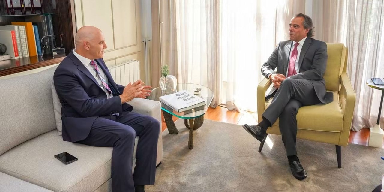 CDU, Livre e Ricardo Costa também questionam Câmara sobre visita de Israel